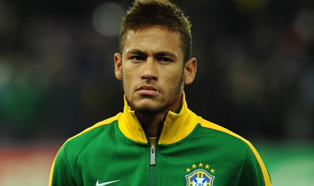 华体会体育|埃梅里坦言马伦转会罗马，情感与战略交织的艰难抉择，留队愿望难掩职业现实