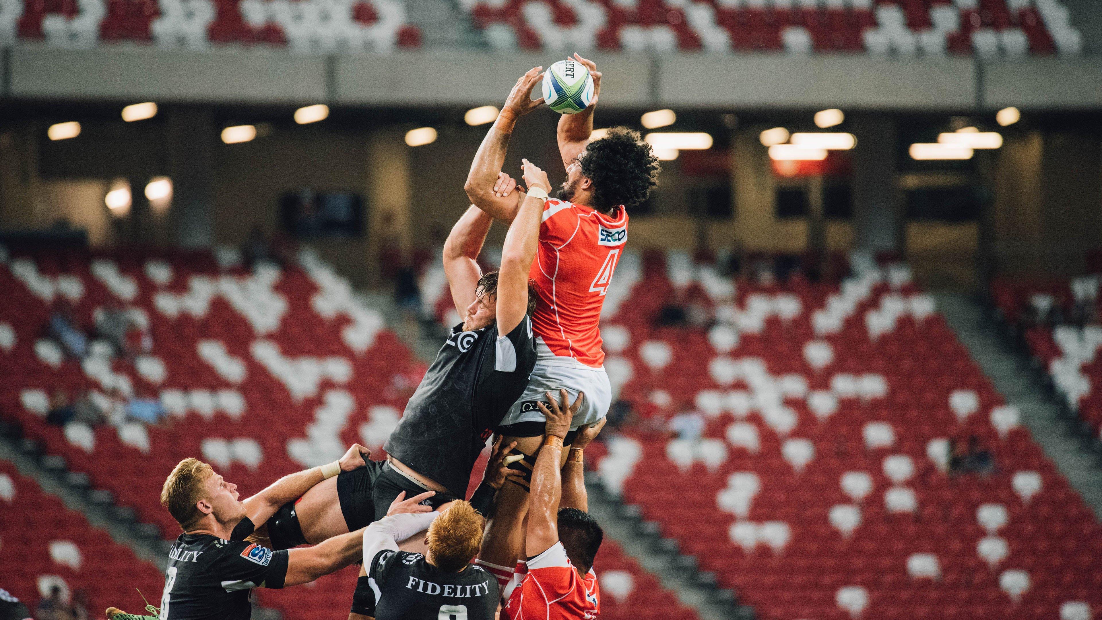 苏炳添，超越金牌的光芒，为何他被视为田径传奇的象征？